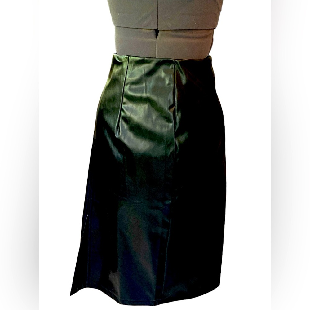 Ramisu Collection Black skirt XL